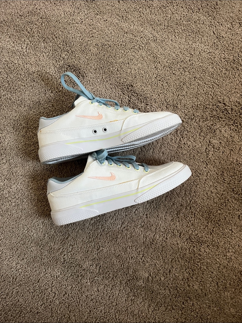 Nike woman’s White Sneakers with Light Blue Trim and Pink Swoosh - Picture 3 of 3